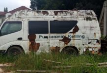 PULUHAN MOBIL AMBULAN JADI RONGSOKAN DI DINAS KESEHATAN LAMPUNG TIMUR