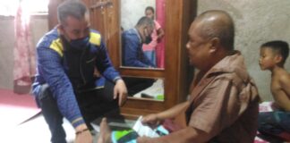 calon Bupati Pesawaran Kunjungi Warganya Yang Sedang Sakit