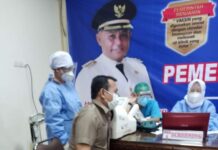 Wakil Ketua I DPRD Lamsel Ikutin Penyuntikan Vaksin Covid 19