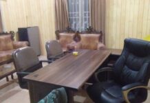 H. Tony Eka Candra Hibahkan Peralatan Kebutuhan Kantor Golkar Lamsel