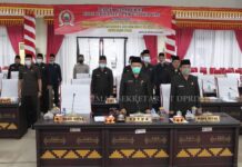 RAPAT PARIPURNA DPRD LAMSEL TENTANG LKPJ BUPATI TAHUN ANGGARAN 2020, BERLANGSUNG SECARA VIRTUAL