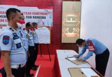 Narapidana dan Petugas Pemasyarakatan Lapas Kalianda Deklarasikan Perang Terhadap Alat Komunikasi Ilegal dan Narkoba