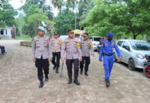 Masa Nataru, Kapolres Pesawaran Polda Lampung Laksanakan Patroli Pos Pam dan Pos Yan Ops Lilin Krakatau 2022 di Jalur Pesisir Pantai