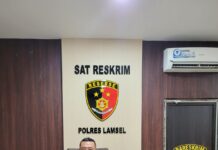 Polres Lamsel Limpahkan Kasus Dugaan Korupsi Eks Kades Kota Guring Senilai 500 Juta Lebih ke Kejari