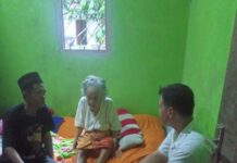 Wakil Ketua DPC Gerindra Pesawaran Muhammad Rinaldi Alzier Bagikan Sembako dan Bantu Kursi Roda ke Warga Yang Alami Kelumpuhan