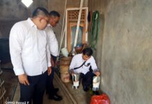 *Polda Lampung gerebek gudang pengoplos minyak mentah, diduga milik seorang oknum Anggota Polri*