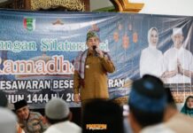 Bupati Pesawaran Berikan Bantuan Pada Anak Yatim dan Kaum Dhafa