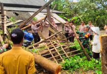 Dandim 0421/Ls Perintahkan Danramil Bantu Warga yang terdampak bencana alam angin puting beliung