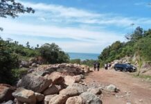 Tetap Pantau Proyek Penahan Ombak, Aqrobin AM Tegaskan Penambangan Batu Dihentikan Untuk Perusahaan Tidak Lengkap Izinannya