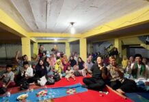 Muhammad Rinaldi alzier mengadakan silaturahmi ramadhan bersama yatim piatu dan ibu ibu,dikampung halamannya desa pampangan kabupaten pesawaran