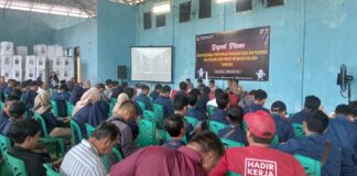 Kejar Target PPK Kalianda Membagi Dua Kelompok Hitung Suara, Kapolsek Terjun Langsung Berjaga jaga Hingga Akhir Pleno