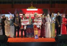 Acara malam Grand Final Muli Mekhanai Kabupaten Lampung Selatan Tahun 2024 digelar di GOR Way Handak Kalianda, Kamis malam 2 Mei 2024.