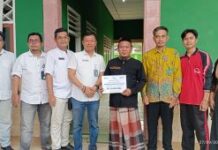 Caaaaiiiiiirrrr, MI Al-Iklas Bakauheni Dapet Duit 20 Juta Bantuan Dari PT ASDP Bakauheni