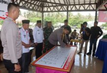 **Kapolres Lampung Selatan Gelar Forum Silaturahmi Kamtibmas di Pantai Virgo Sebalang**