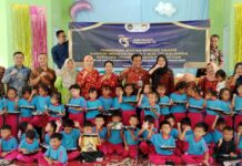 HUT ke 75, Kantor Imigrasi Kelas II Non TPI Kalianda Berikan Makan Bergizi Gratis 75 Kotak Untuk Siswa TK Pembina Way Urang