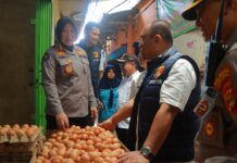 *Sidak 5 Pasar Di Bandar Lampung, Polda Lampung Pastikan Stok Ketersediaan Dan Harga Stabil*