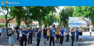 Lapangan Kopri Mendadak Internasional, Peserta AIYEP 2025 Ikut Senam Bersama ASN Lampung Selatan