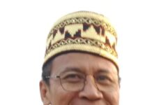 Ikut Dilantik Sebagai Plt Kadinkes Lamsel, Mantan Plt Kadis DLH Senyum Semringah